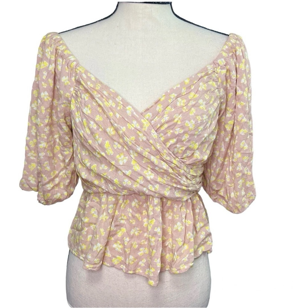 All in Favor pale pink floral puff sleeve peplum crop top